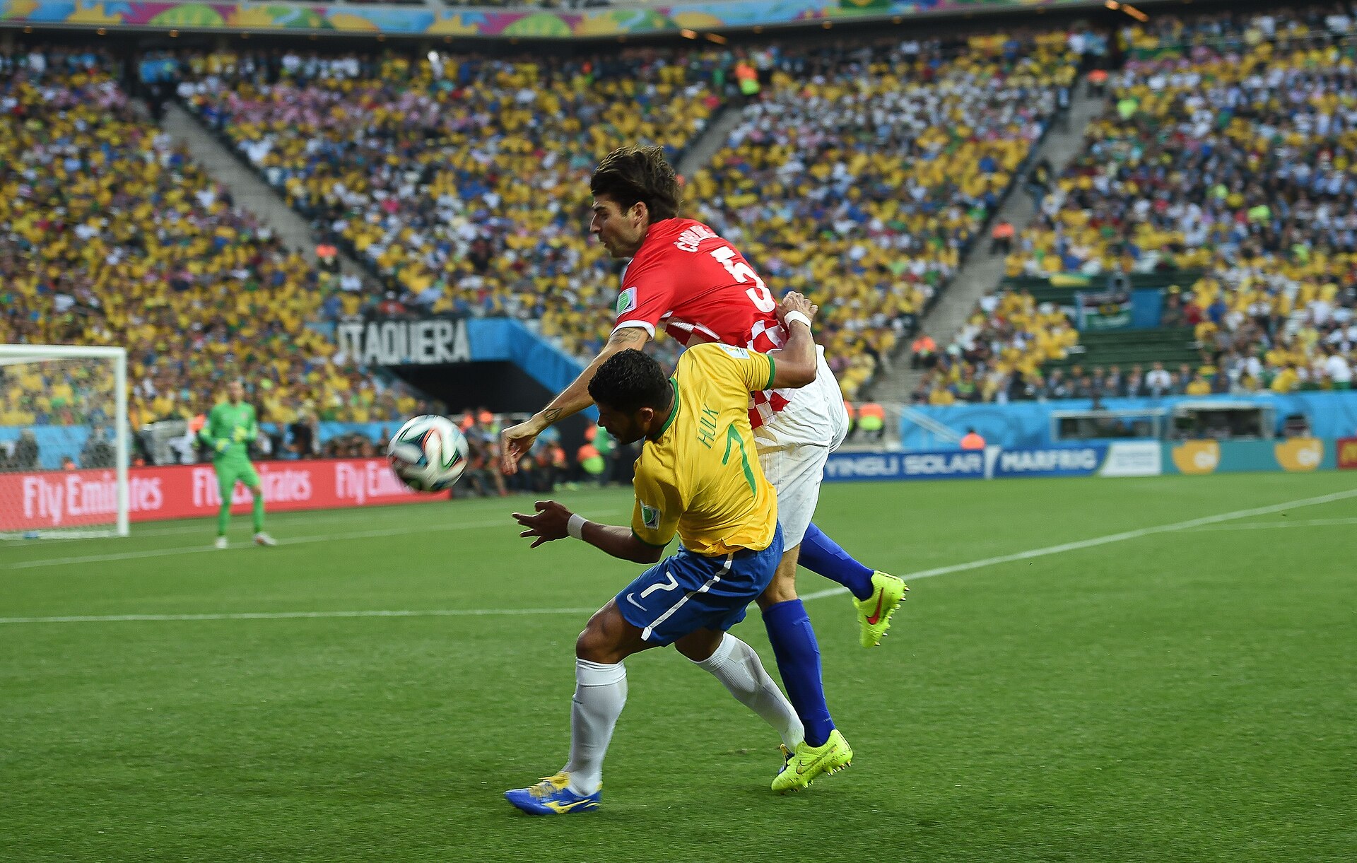 Jugadores de Brasil con su icónica camiseta amarilla en el Mundial de 2014