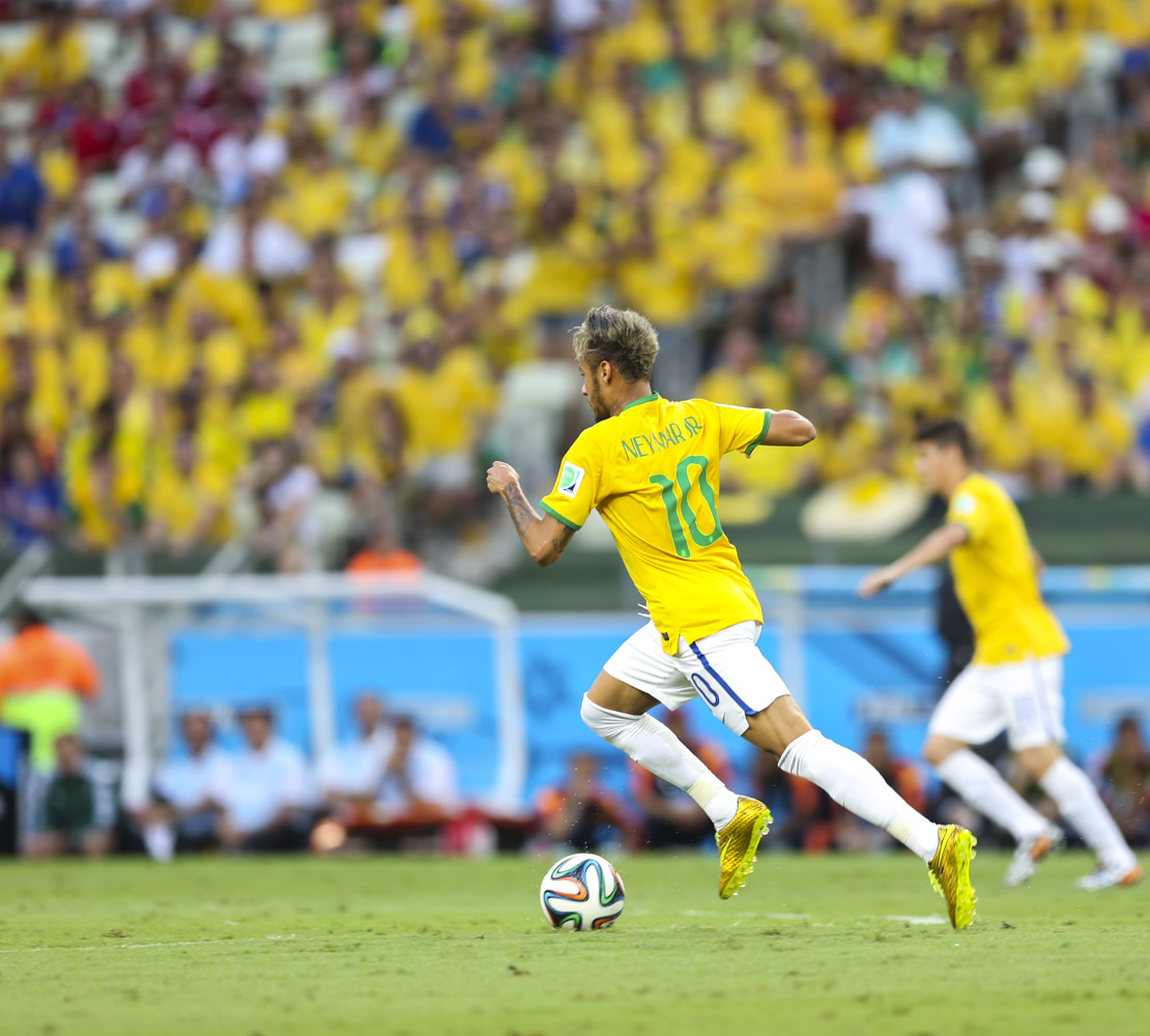 Brasil y Colombia en el partido de cuartos del Mundial de 2014