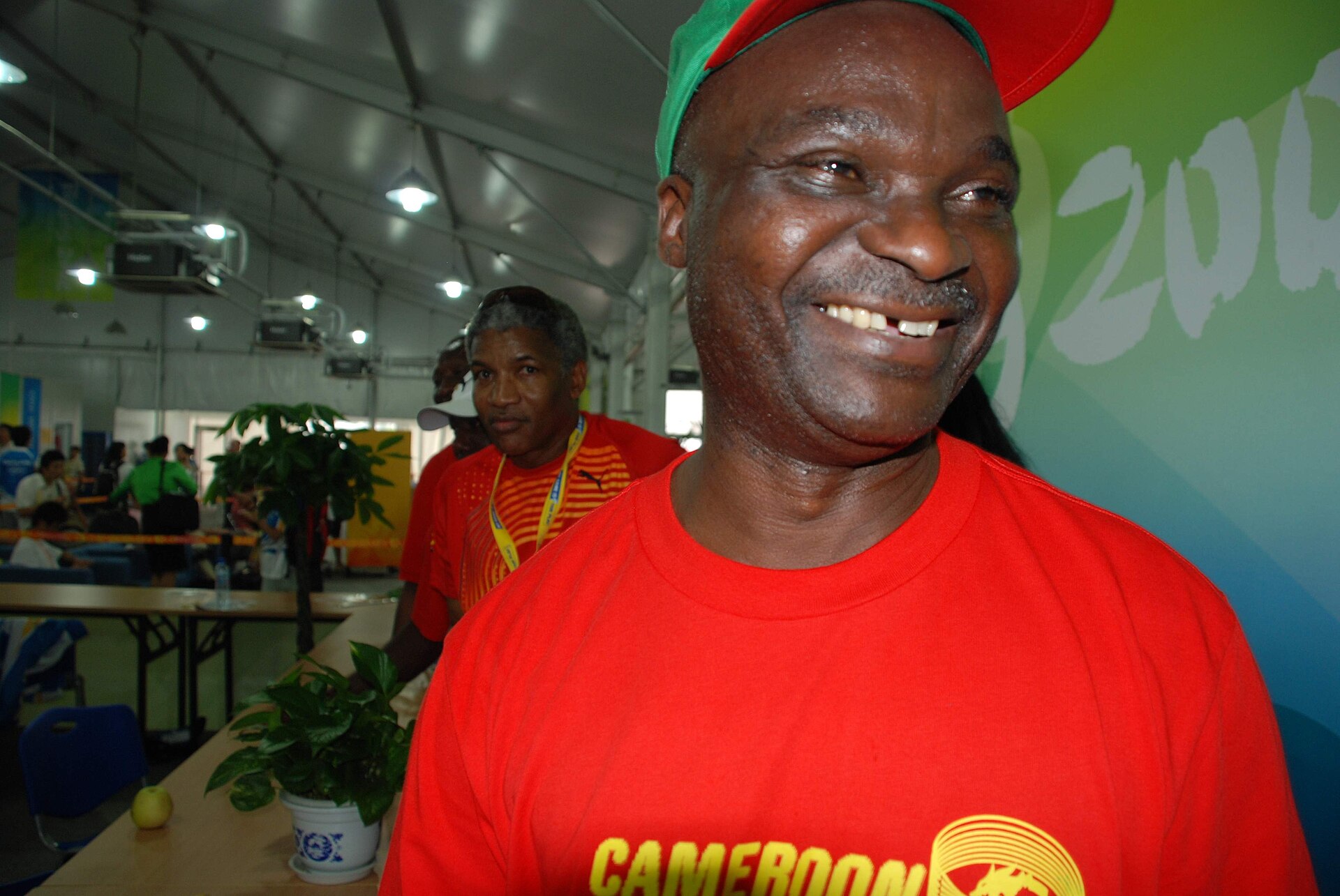 Roger Milla, leyenda de Camerún, en 2008