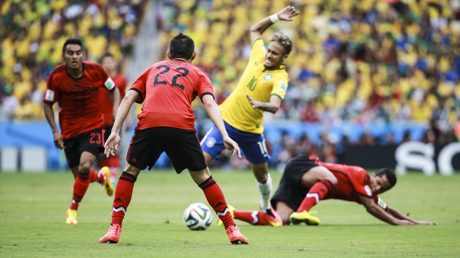 Neymar, con la selección de Brasil, en el Mundial de 2014