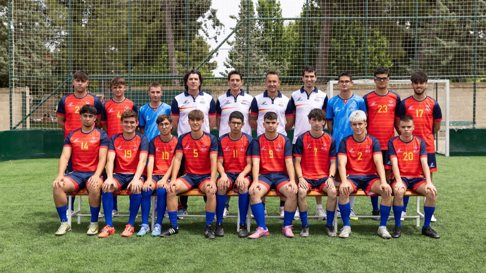 La selección española de Special Olympics posa antes de viajar a la Copa del Mundo de Fútbol Unificado de París 2026