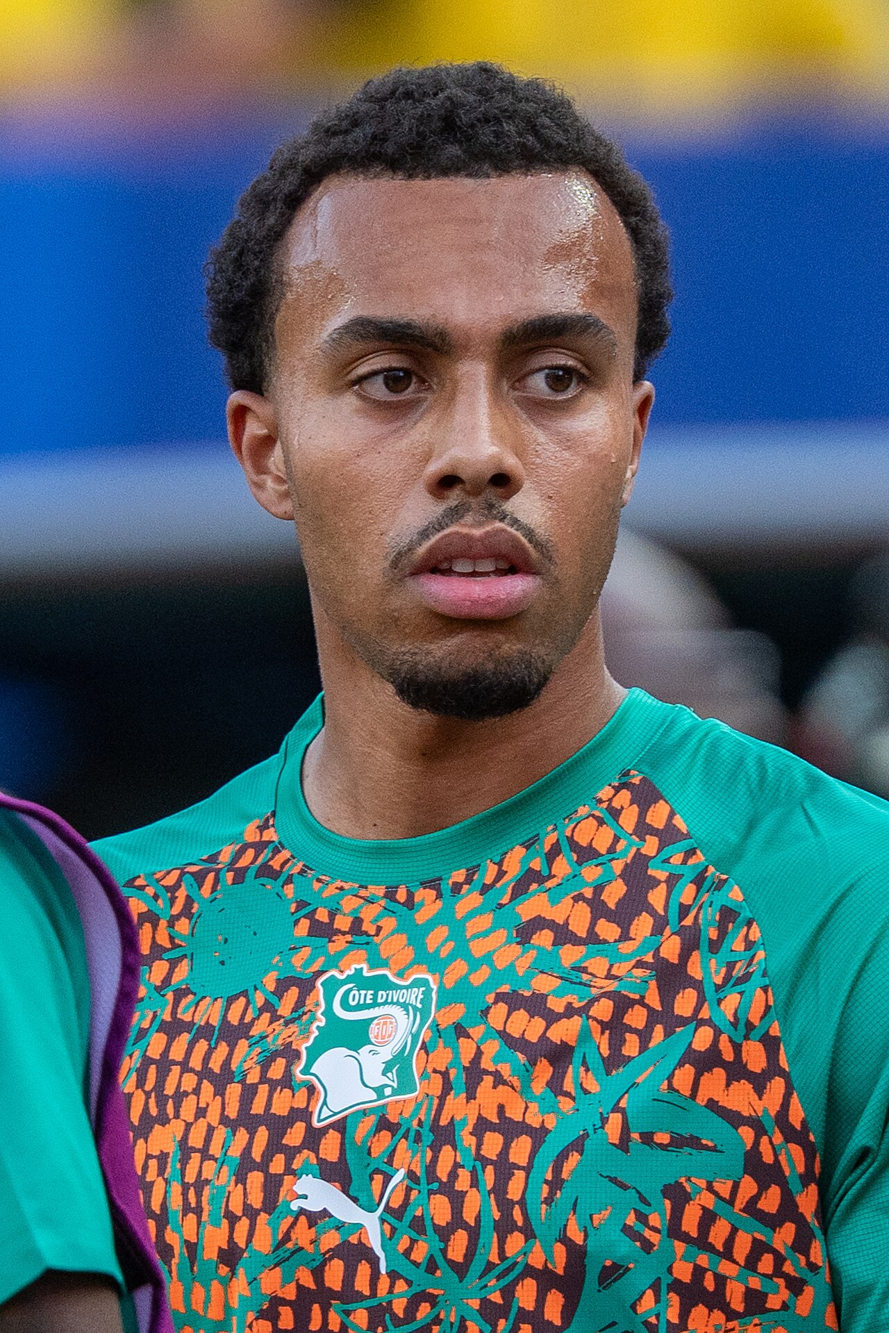 G. Doué
