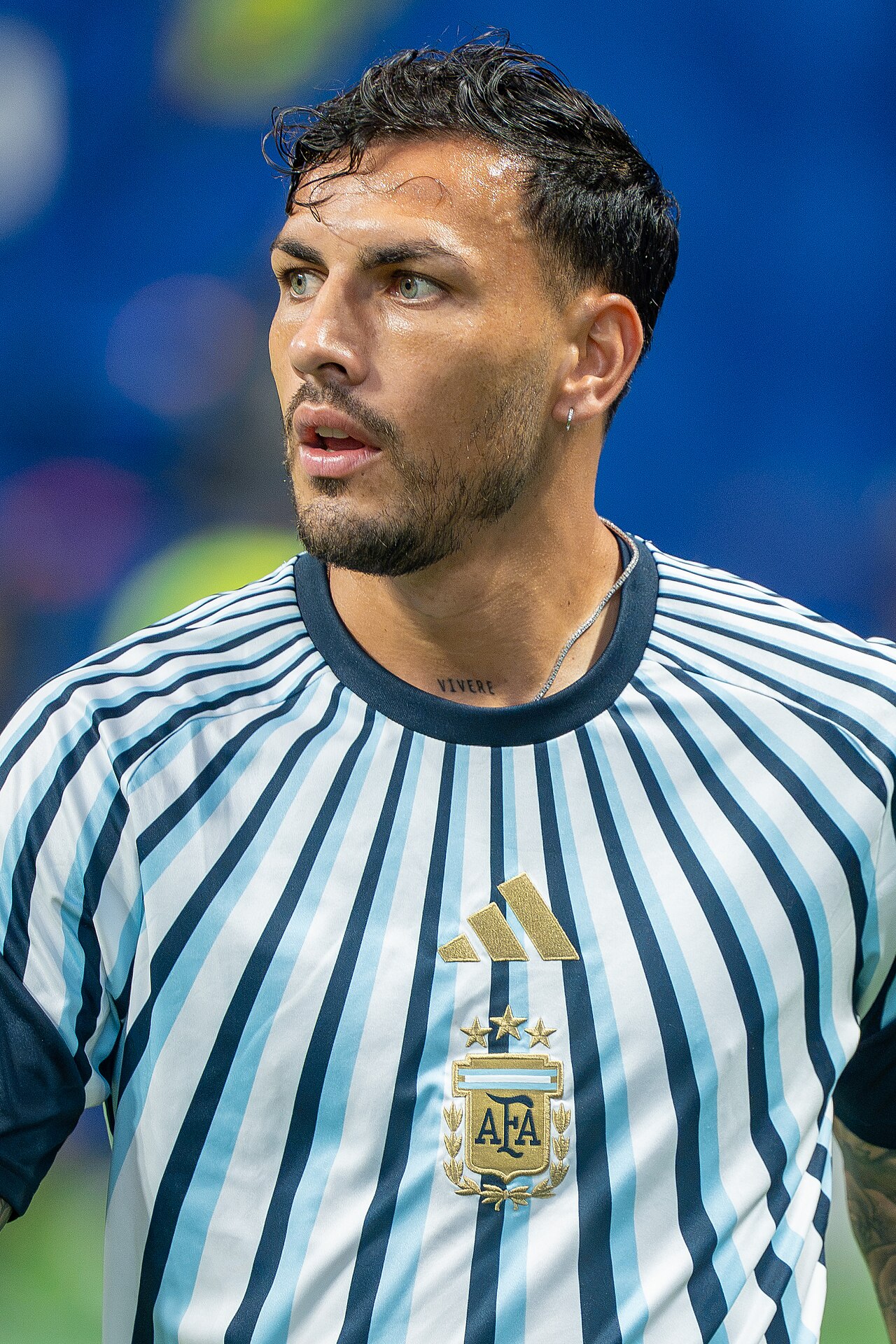 L. Paredes