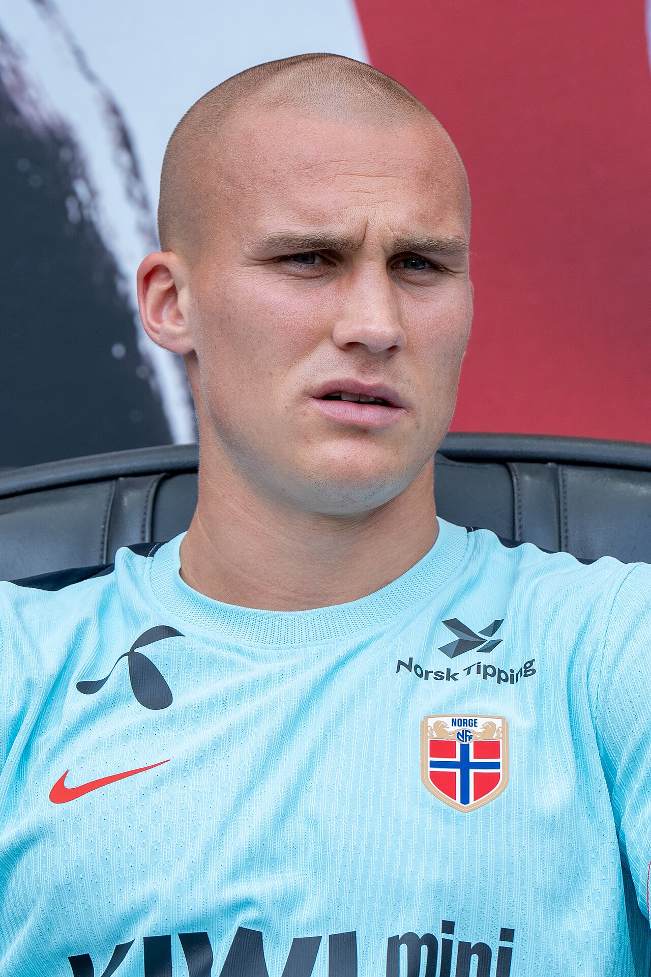 L. Østigård