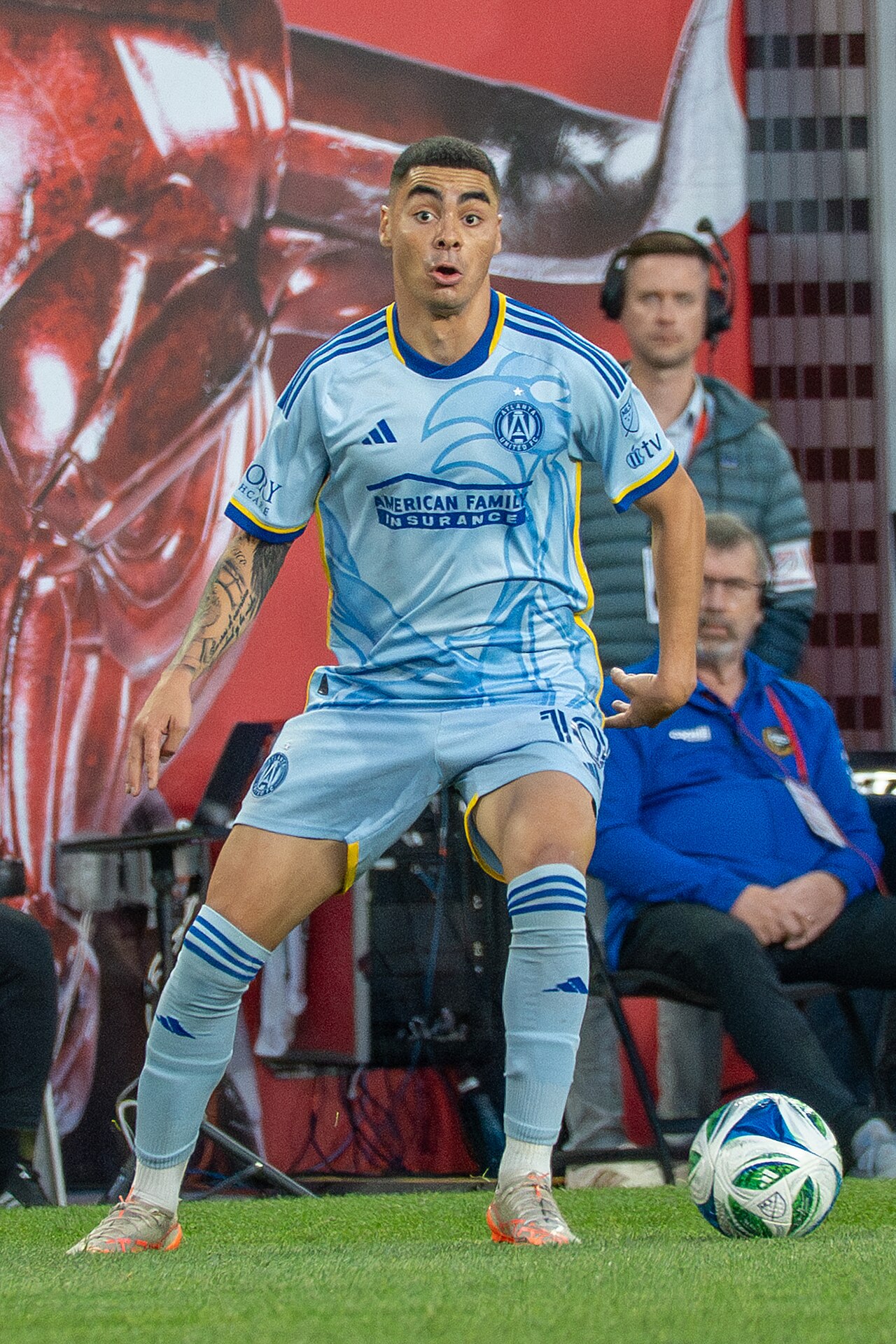 M. Almirón